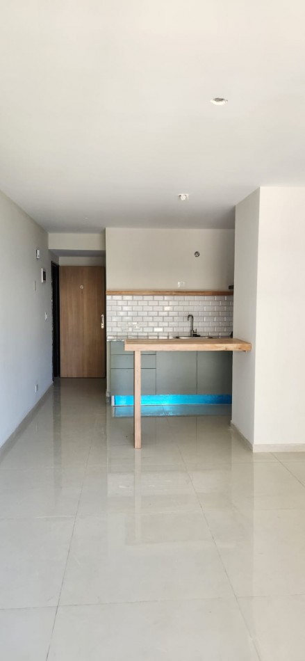 Monoambiente Centrico 28 m2 + 5m2 de Balcon - Unidad 2o G Torre Lago