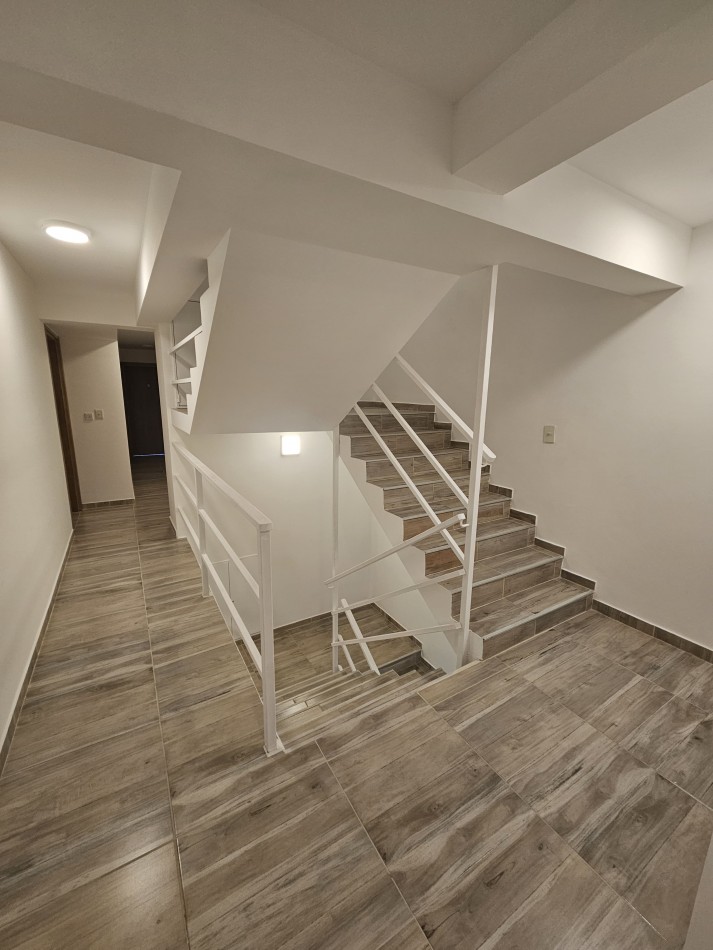 Execlente departamento 3 ambientes con balcon y parrilla a estrenar