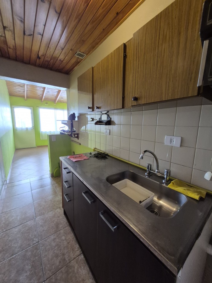Casa en esquina con quincho/cochera en Barrio 400 Viviendas