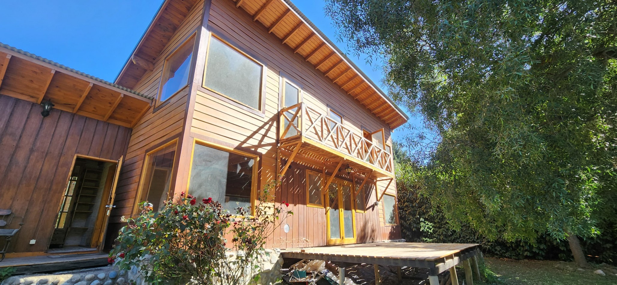 Complejo de cabañas con vivienda principal en Los Coihues - Oportunidad unica