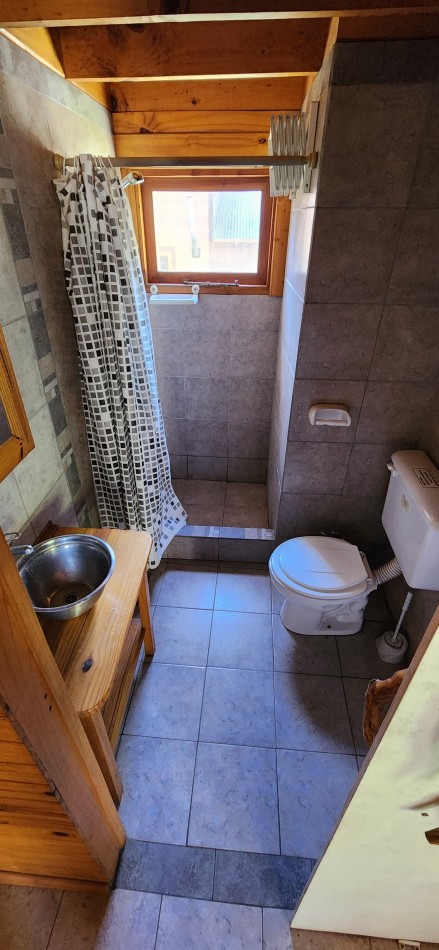 Complejo de cabañas con vivienda principal en Los Coihues - Oportunidad unica