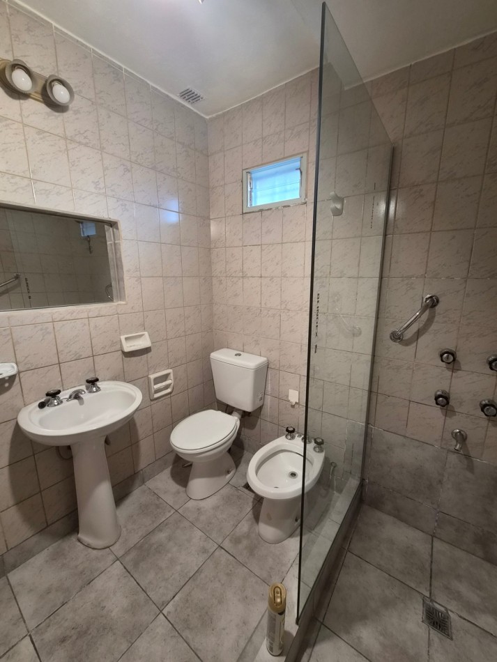 EN ALQUILER: Departamento Centrico Ideal para Oficinas y Uso Profesional