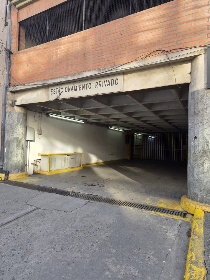 Cochera Centrica en alquiler 