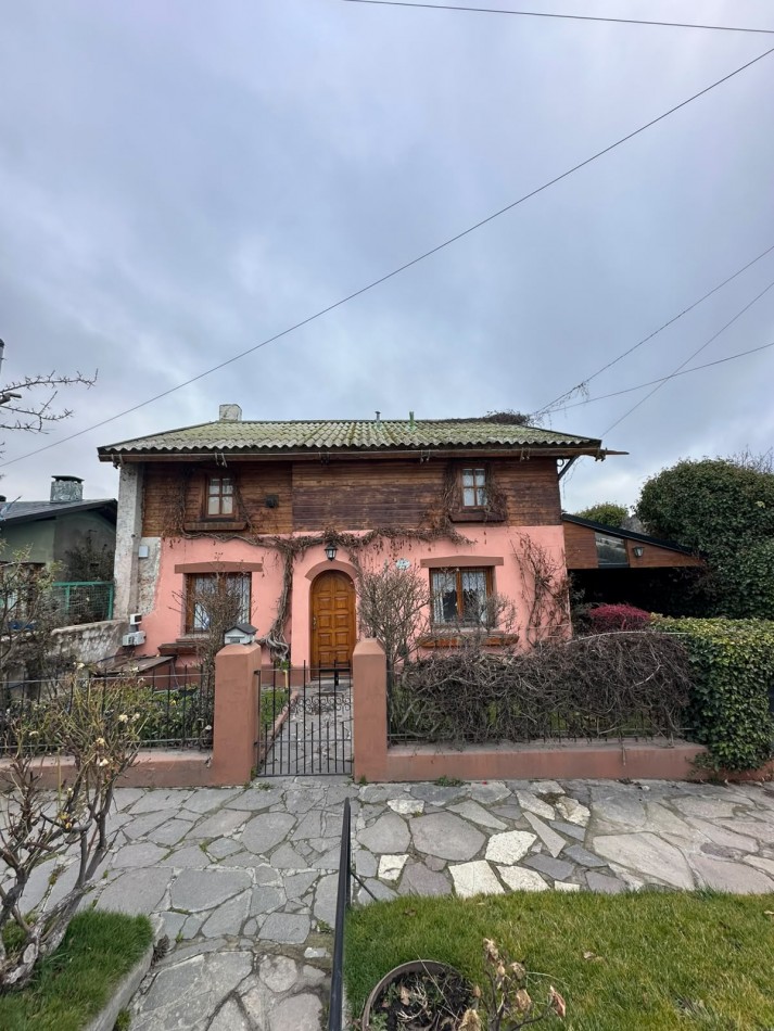 Casa en venta - Rolando 1559
