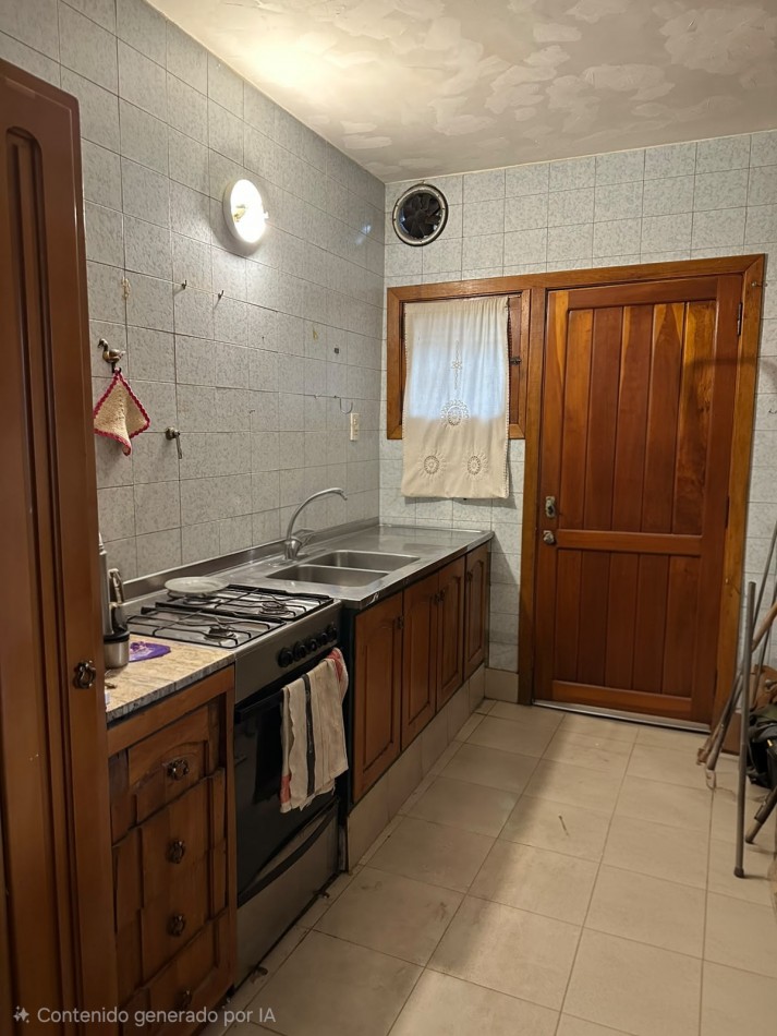 Casa en venta - Rolando 1559