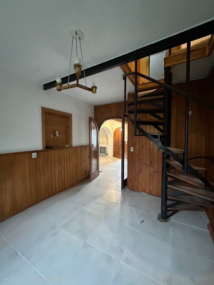 Casa en venta - Rolando 1559