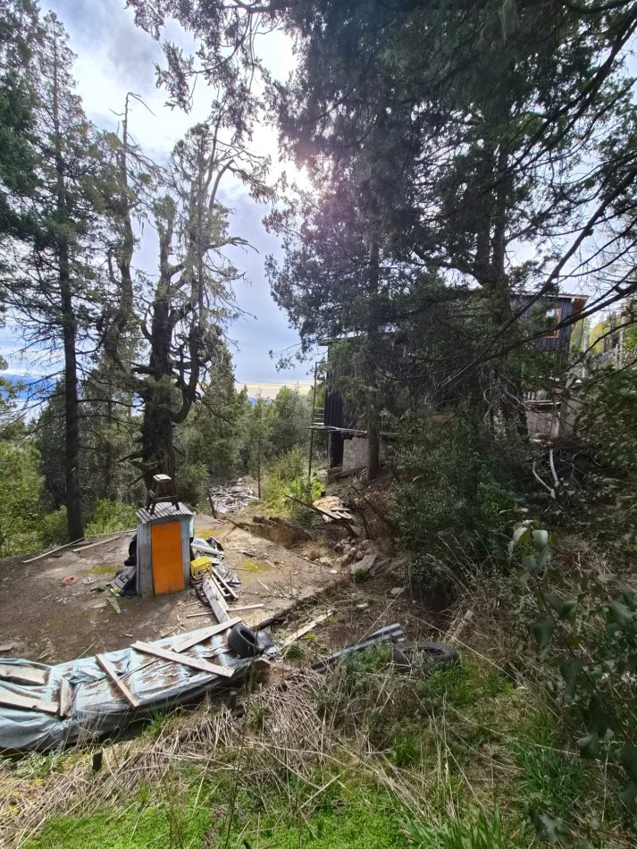 Lote en Ladera Norte - Naturaleza, pendiente y vista al lago