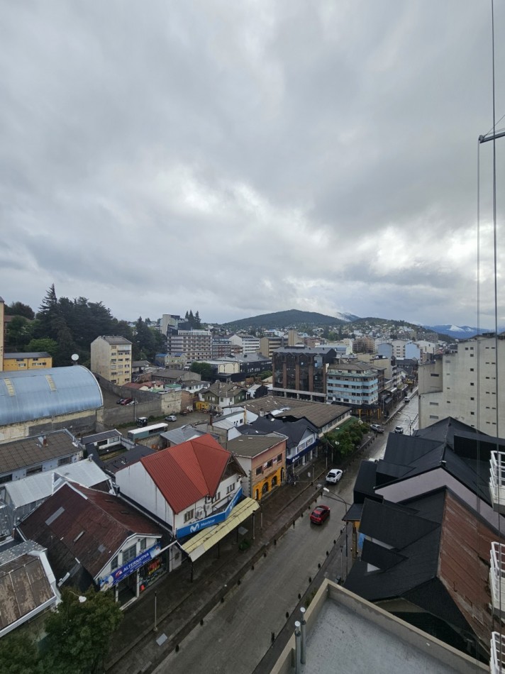 Departamento amoblado en venta, cochera cubierta incluida