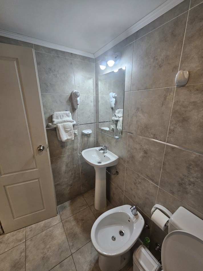 Departamento amoblado en venta, cochera cubierta incluida