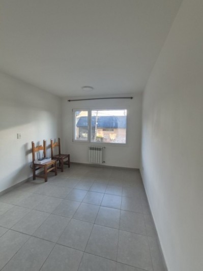 Monoambiente mas cochera en alquiler