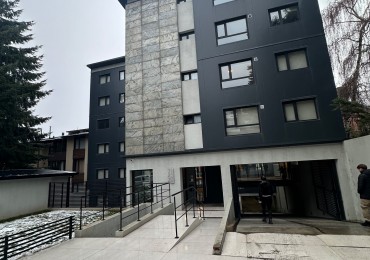 Departamento dos dormitorios con vista y cochera